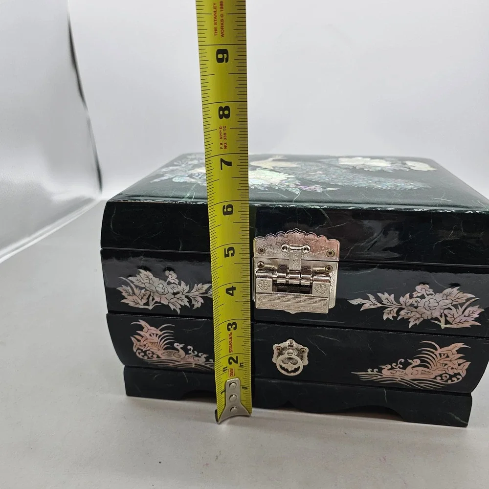Vintage Korean Mother of Pearl Inlay Musical Jewelry Box Peacock Lacquerware